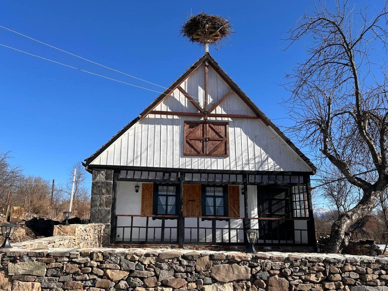 Hnameni Bovadzor Lodge Exterior photo